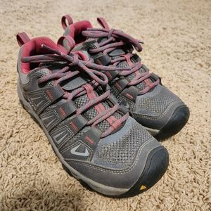 Keen Oakridge hiking shoes